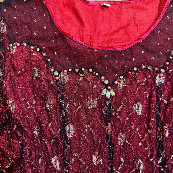 💜2/$15 Little Red Dress Lace/Satin - Picture 3 of 8